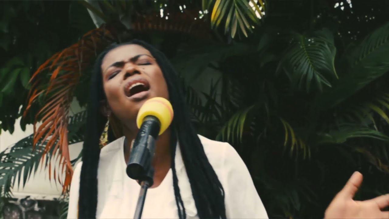 WORSHIP MOMENTS 2