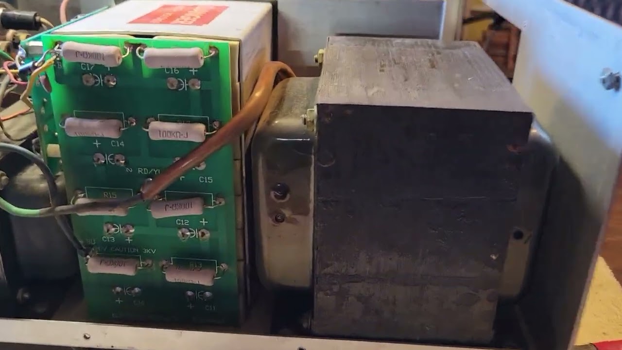 Heathkit SB 220 intro.  What it is in for & things to think about when working with HV amplifier.