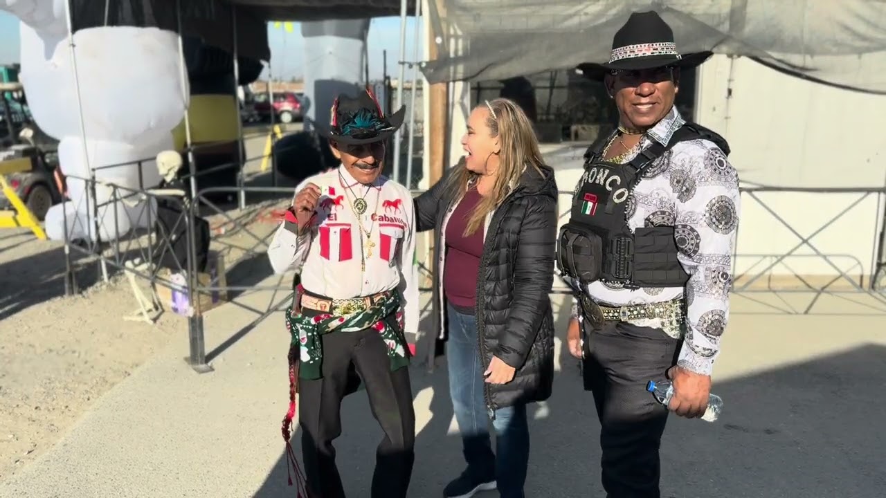 NOS VISITARON EL BRONCO Y EL CABALLITO DE ALAMO TEXAS EN LA PULGA DE PASCO WA