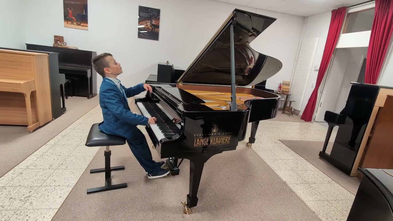 C. Debussy Arabesque No. 1 - Leonardo Barta (9)