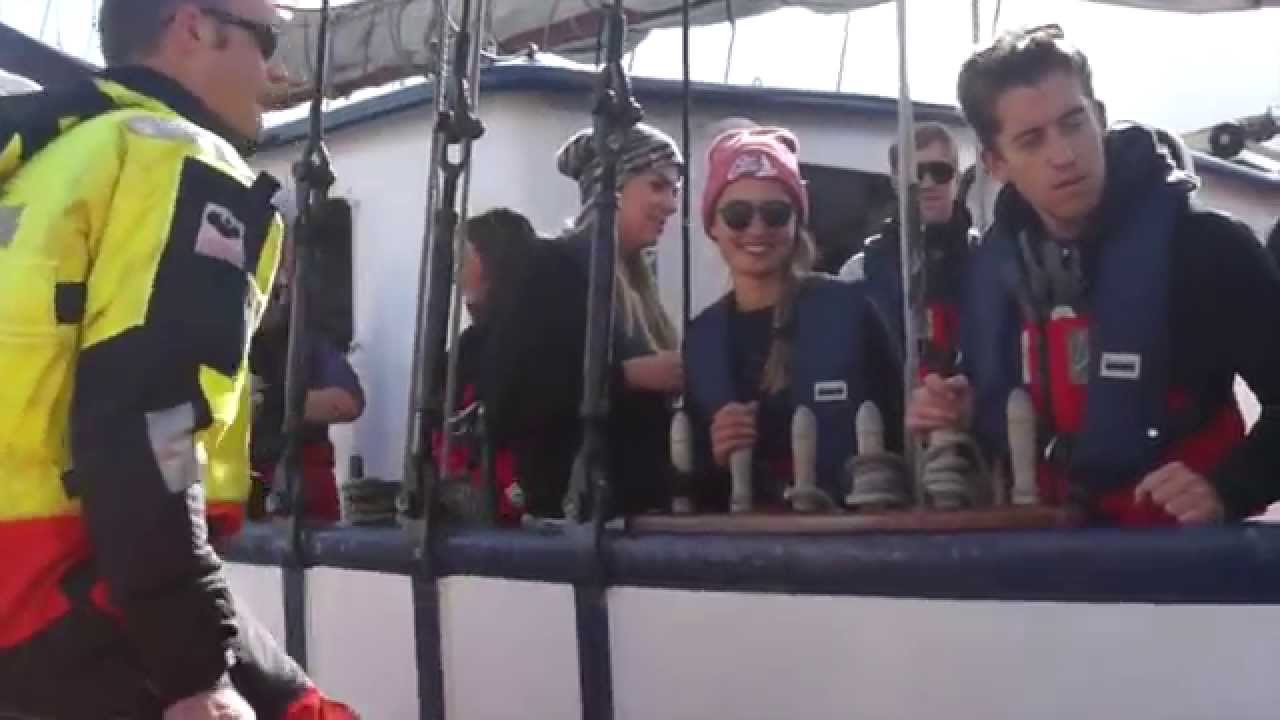 KNRM Katwijk Hoek van Holland en Dordrecht  werven donateurs tijdens Race of the Classics 2014