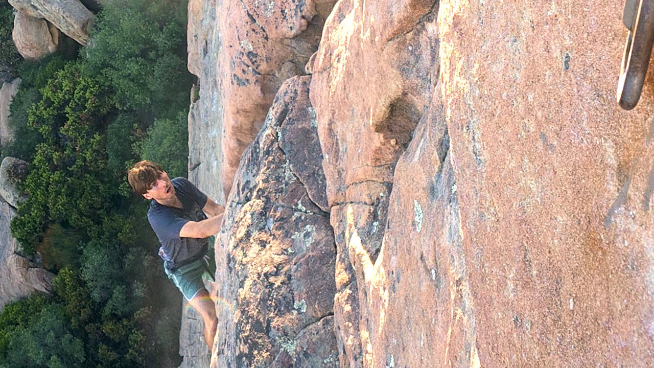 Easy Free Solo Climbing at Corpse Wall