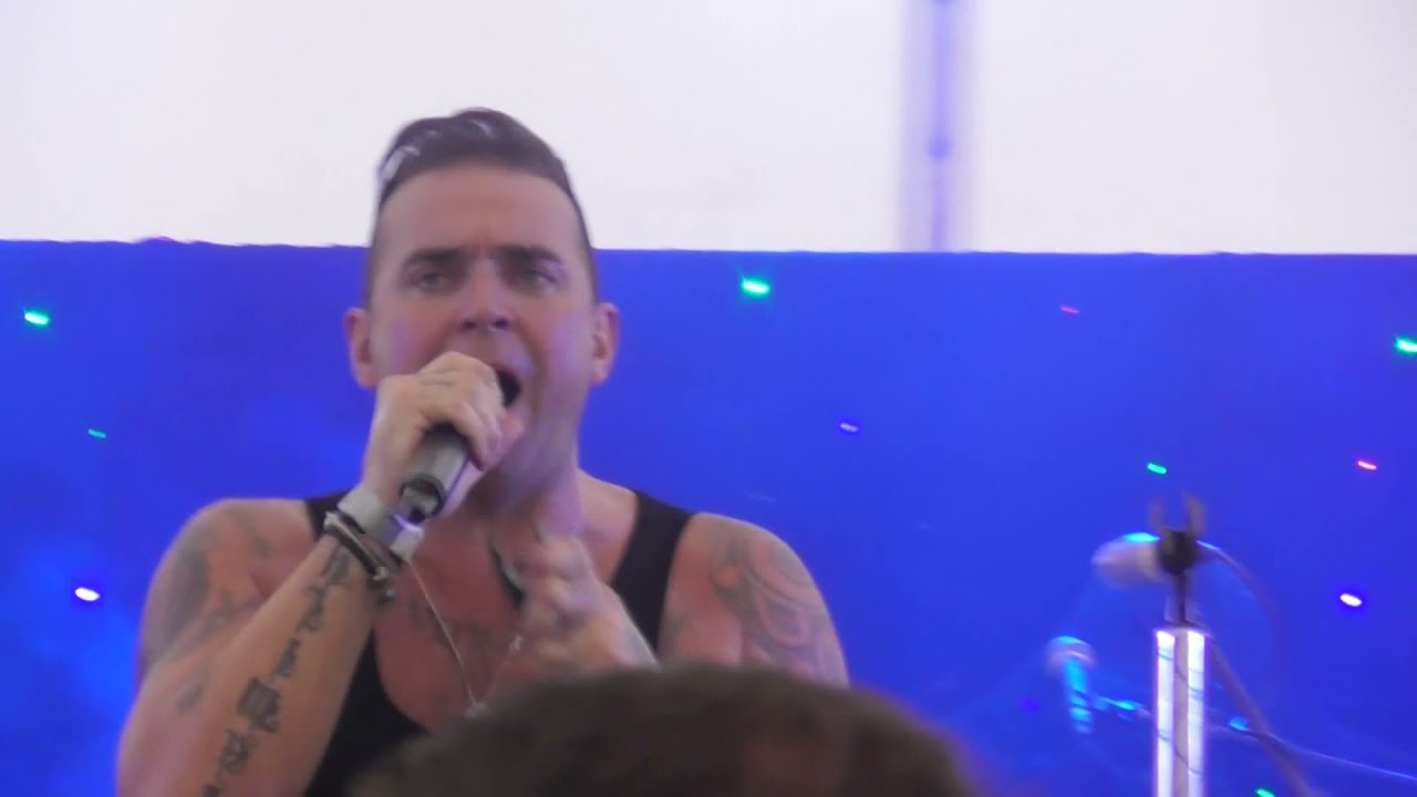 Tony as Robbie - Angels (Live)