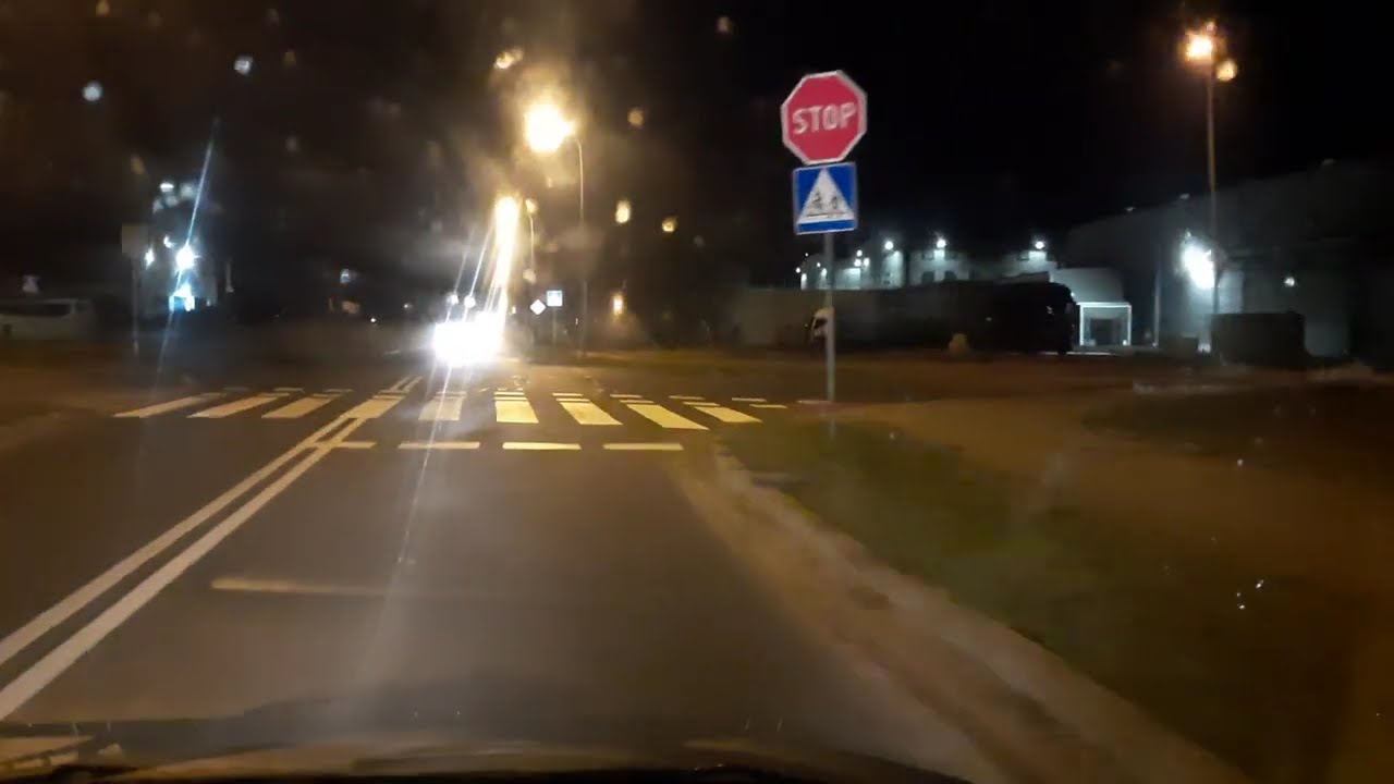 0908. Street lighting; sodium and LED lamps, which one is better? ( Nocy przejazd ulicami miasta )