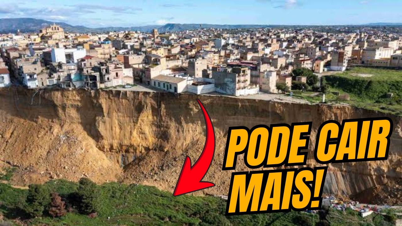 DESLIZAMENTO COLOSSAL deixa cidade italiana À BEIRA DE UM PRECIPÍCIO! Niscemi na Sicília
