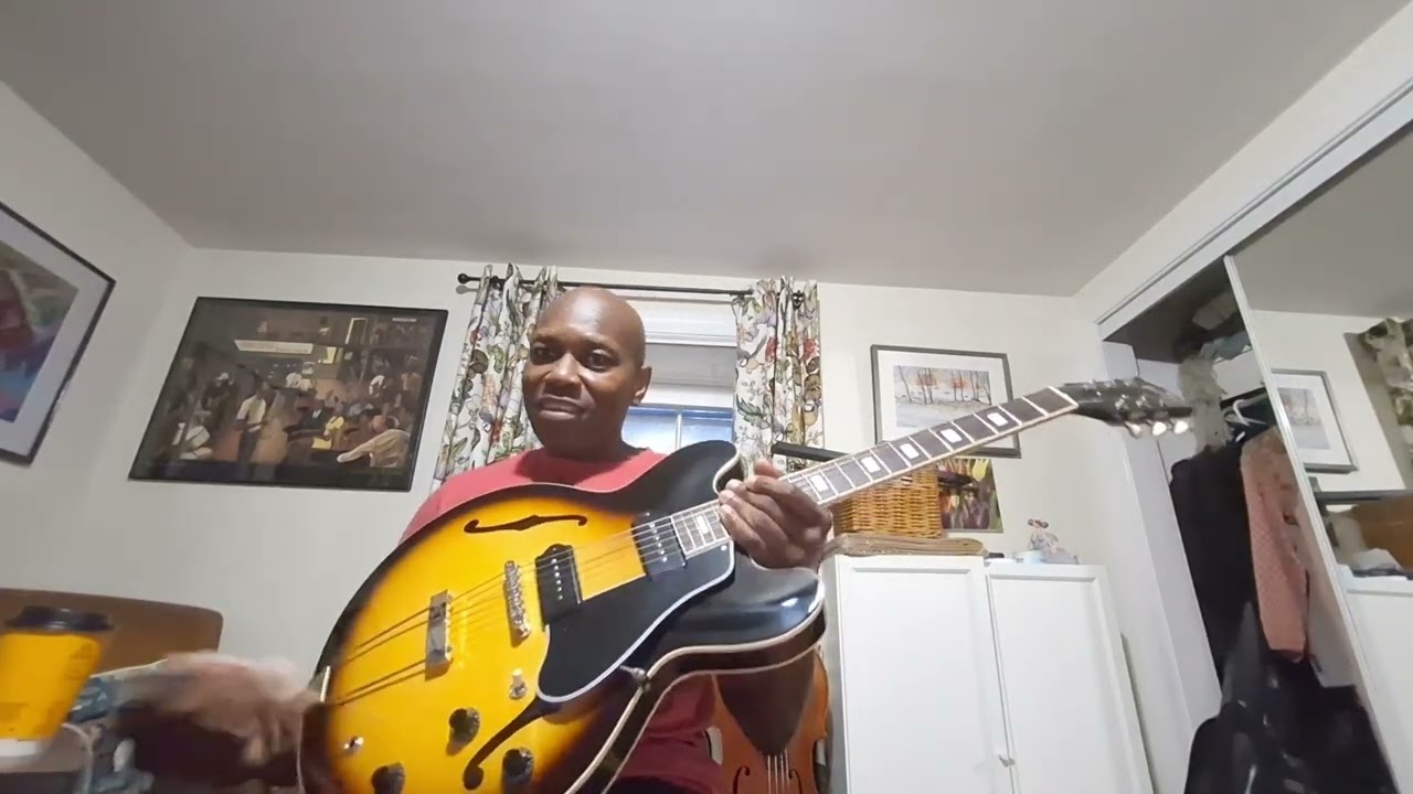 Новый день гитары: Gibson ES-330 и Eastman T-484