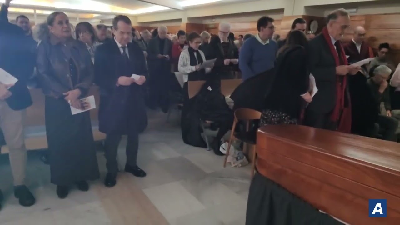 Políticos, académicos y miembros de la cultura despidieron a Xesús Alonso Montero
