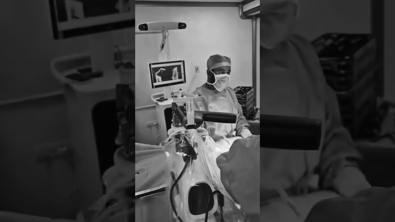 INDIA Robotic assisted knee replacement surgery by renowned surgeon dr. Ajay v. Devda 9987321801