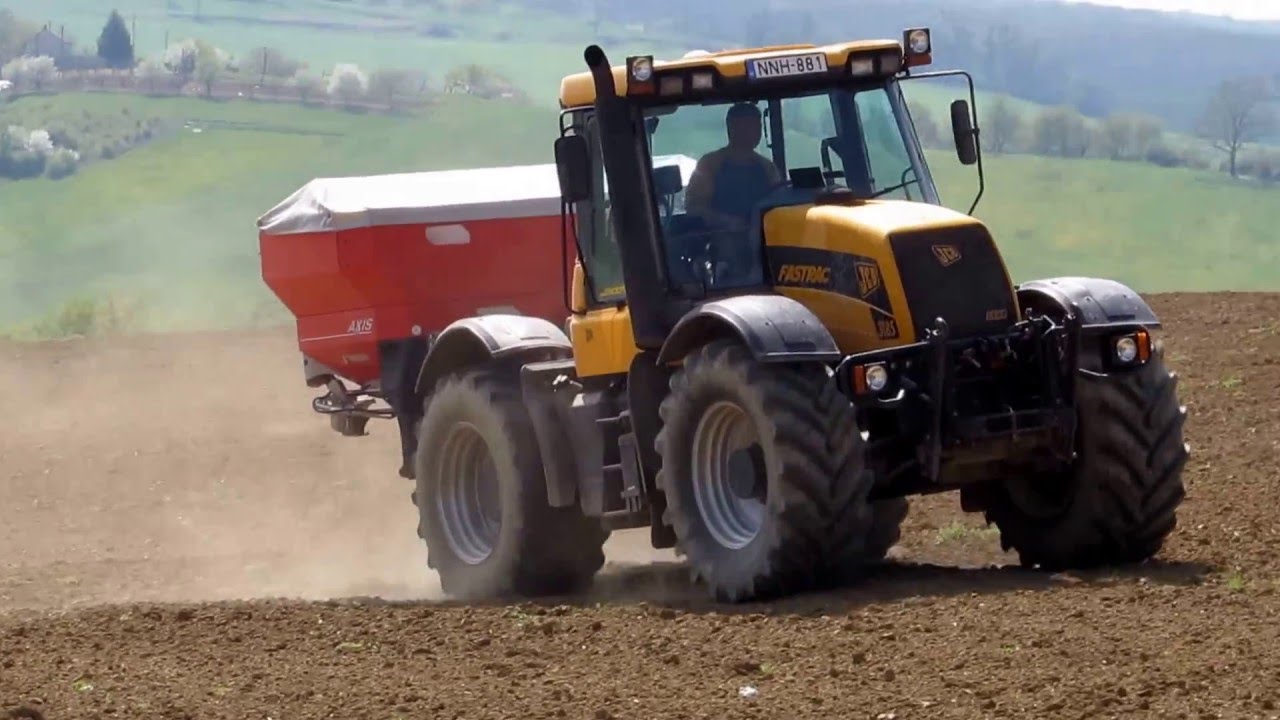 JCB FASTRAC 3185 + Rauch Axis 30.1 W