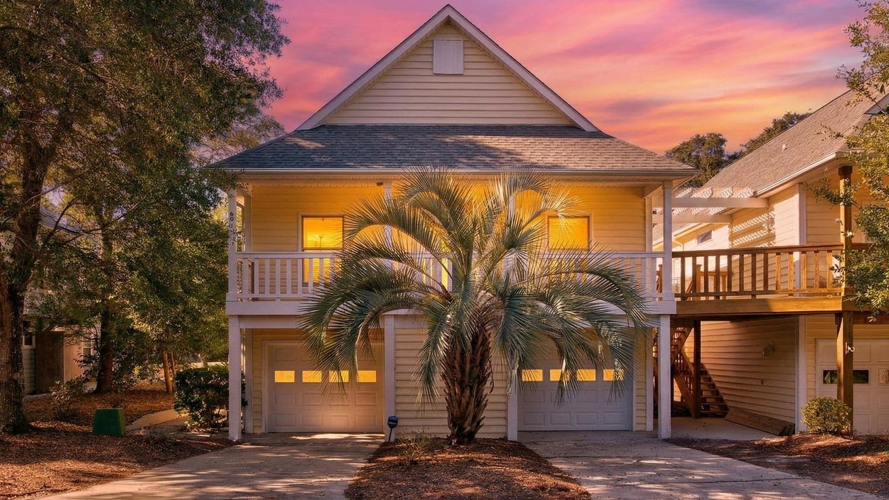 99 Oceangreens Ln, Oak Island, NC