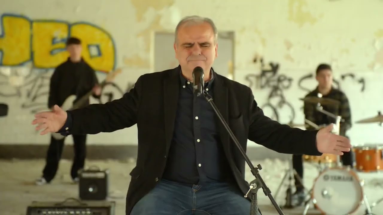 Haxhi Dauti- Mamy Blue