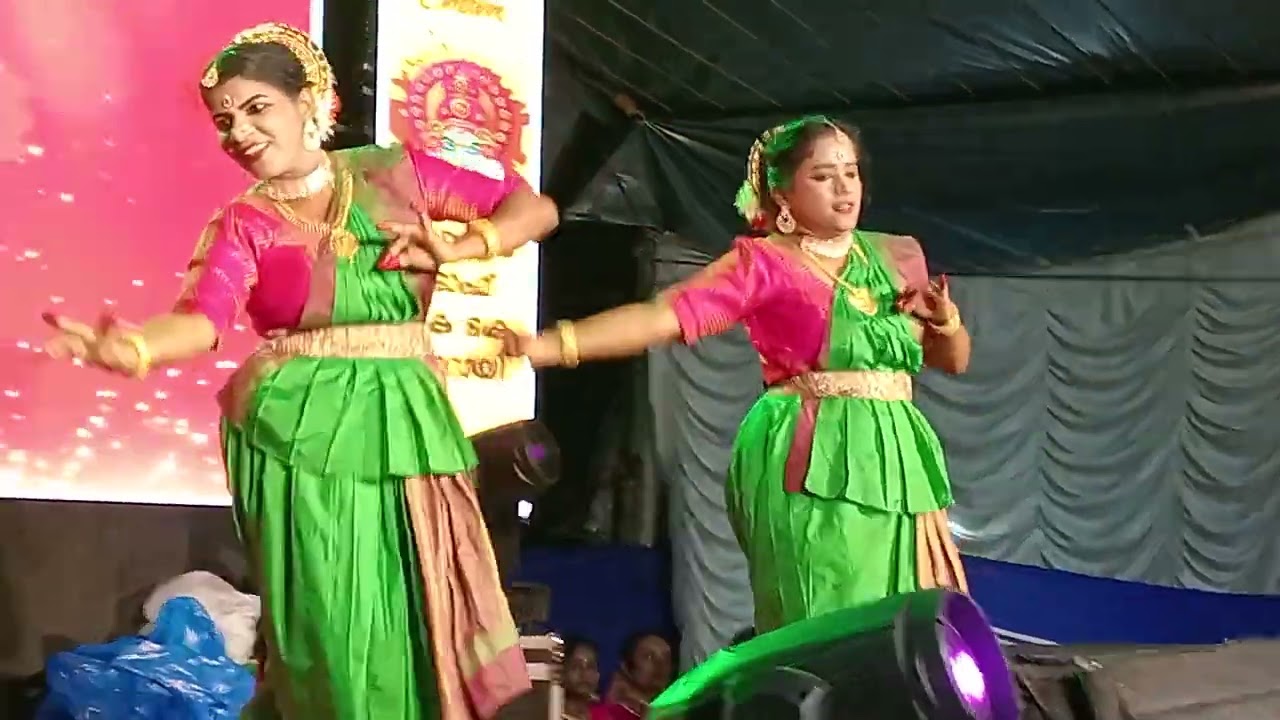 എന്റെ അമ്മയും എന്റെ തുമ്പ ചേച്ചിയുടെ അമ്മയും..... 🍁🍁🍁🍁🍁🍁🍁🍁🍁🍁🍁🍁🍁🍁🍁🍁🍁🍁