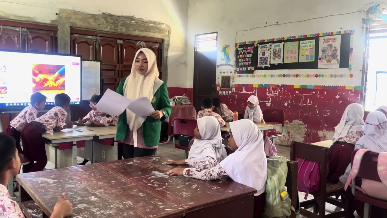 VIDIO MENGAJAR RISKY WIDYA RESTI RITONGA KELAS 3 SD BAHASA INDONESIA MATERI BOLA BOLA COKELAT