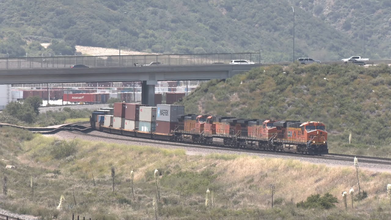 BNSF 6179 (and much more) at Devore
