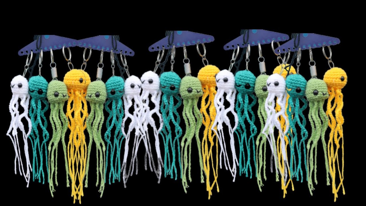 How to crochet cute jellyfish key chain! Crochet jellyfish key chain pattern 😊