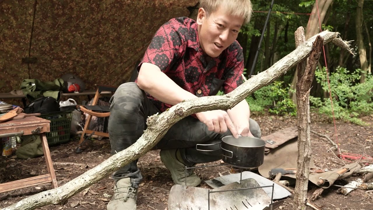 伊豆秘境キャンプの夜：山奥で焚き火カムジャタンを煮込む