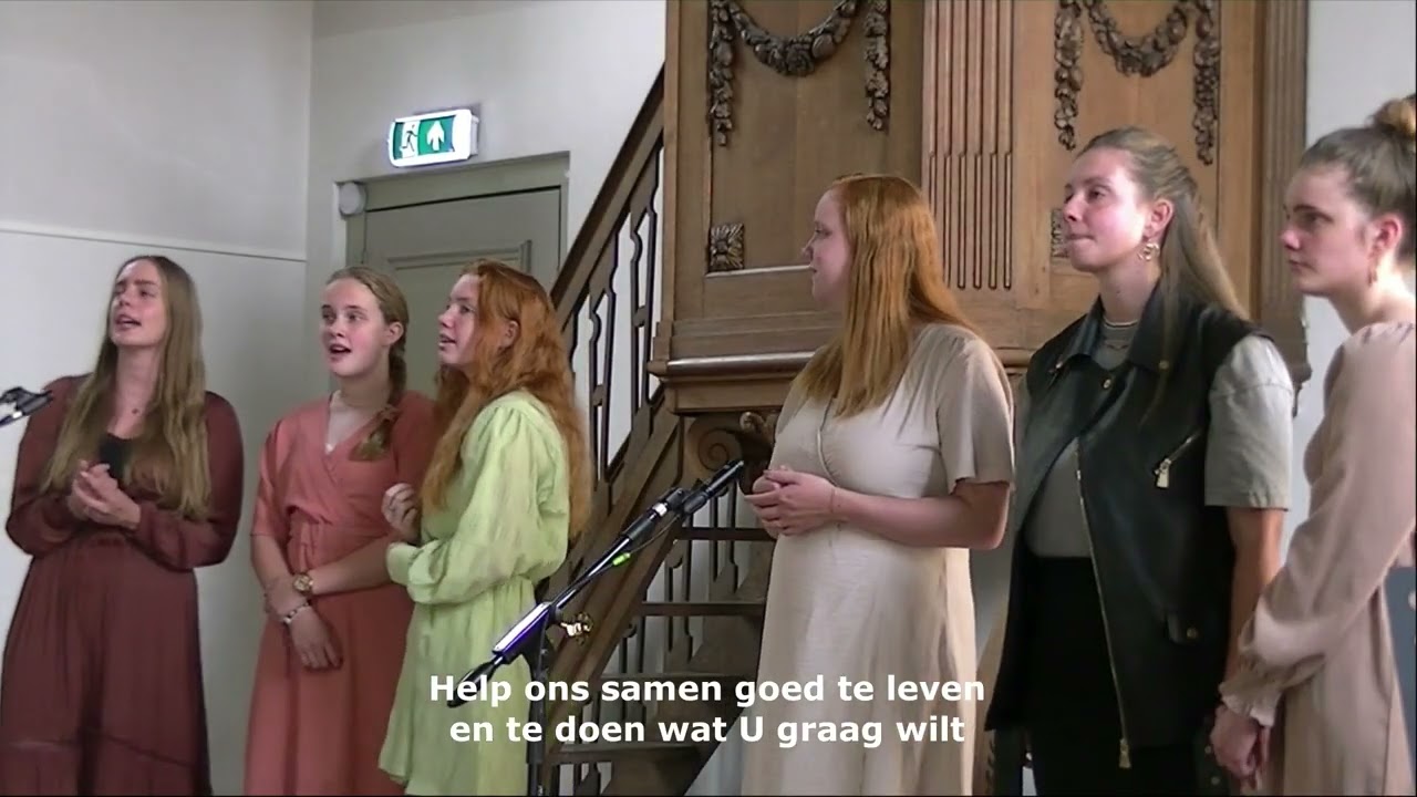 Onze Vader in de hemel, U staat zorgzaam om ons heen