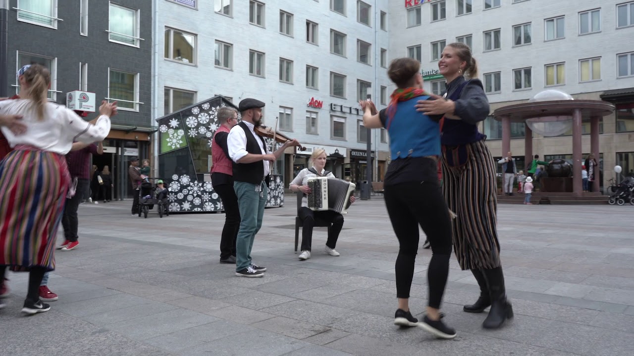 Polketti: Oikeaa ja vasenta - Svengi