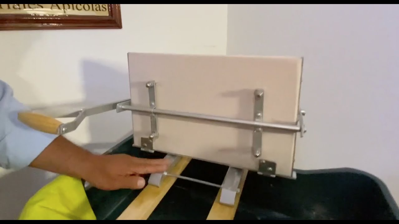 Estampadora vertical Carmiel.