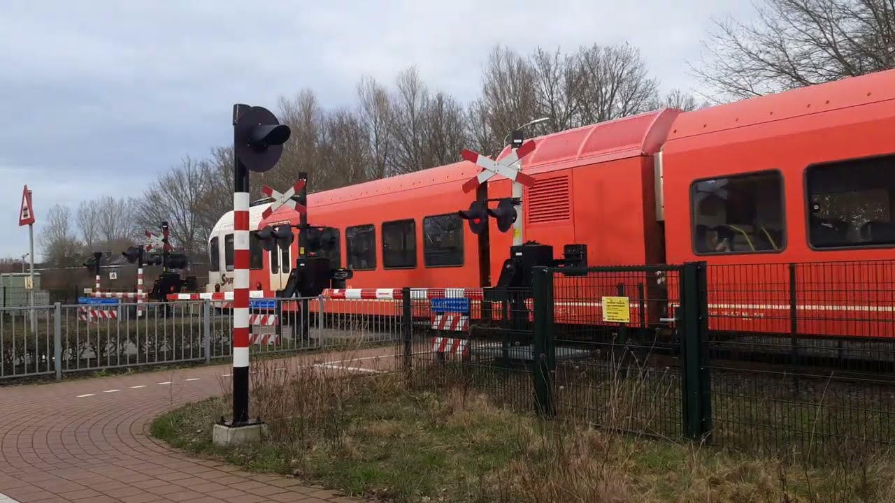 Spoorwegovergang Terborg // Dutch Railroad Crossing