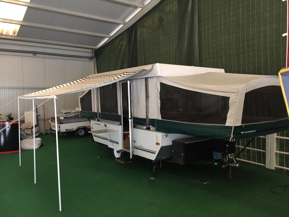 Remolque-tienda Coleman Fleetwood Sedona de Ocasi&oacute;n! &middot; Caravaning City