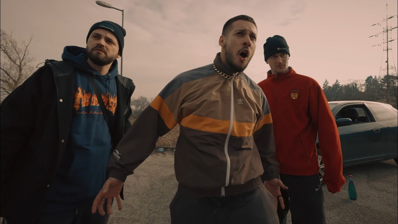 Dedinčania vs mestskí chlapci/Potyčka na výhľade