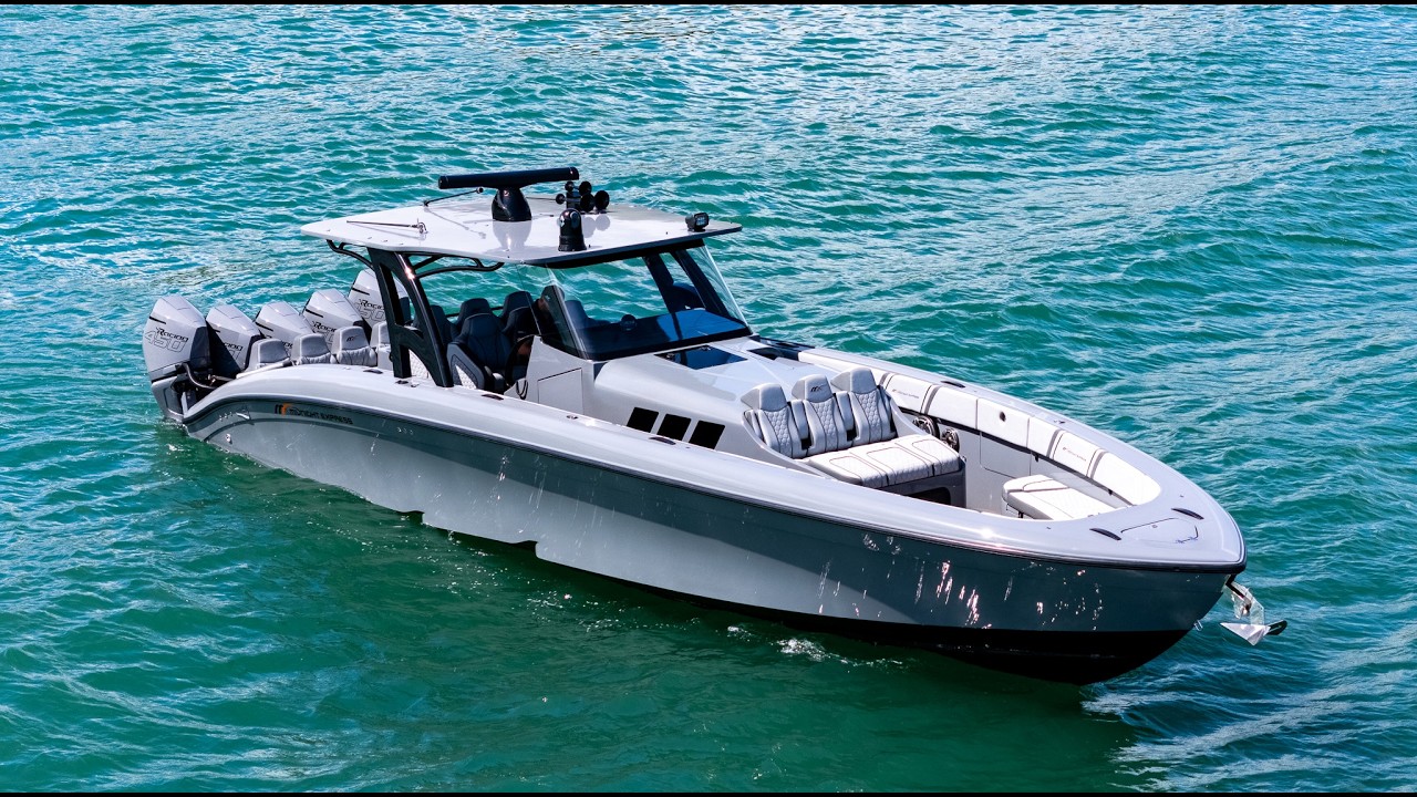2023 Midnight Express 43 Solstice