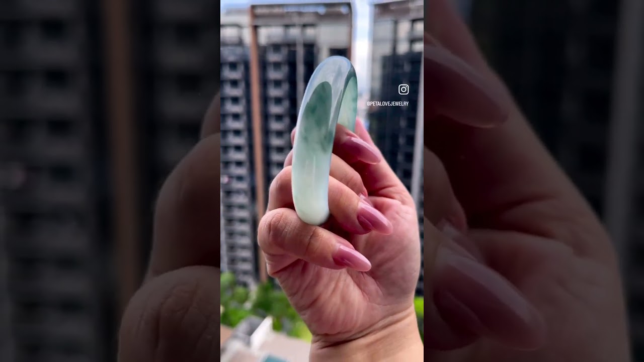 Green Jadeite Bangle With Floating Flowers (PJA00040)
