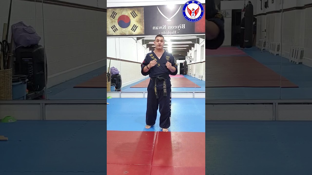 Patadas por la espalda o de giro en Hapkido