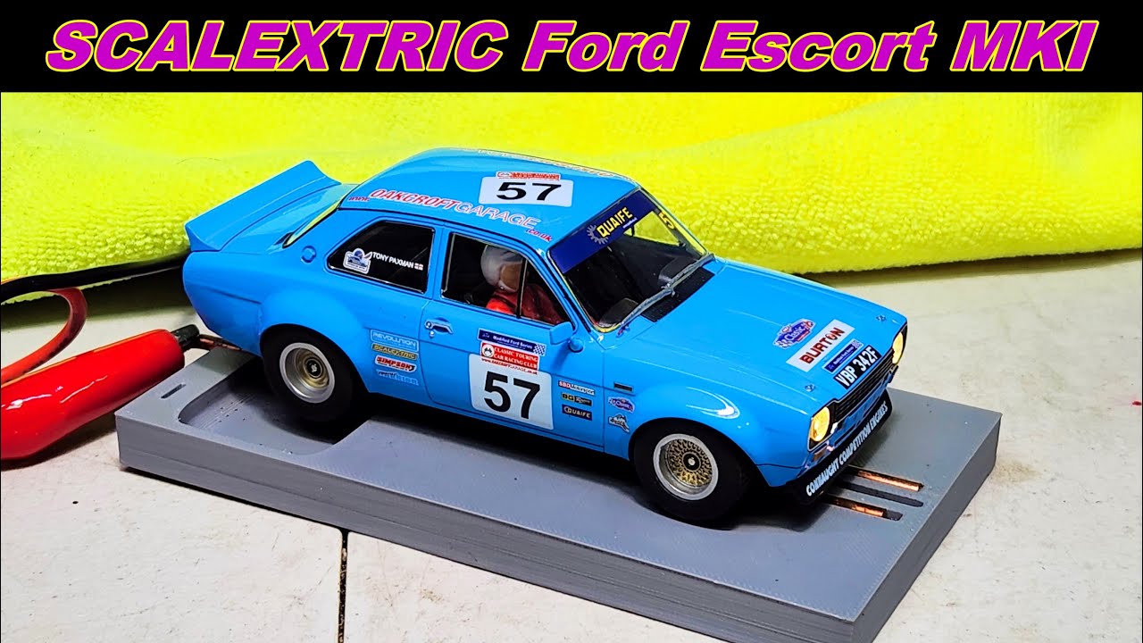 Scalextric Ford Escort MKI 132 slot car UNBOXING!