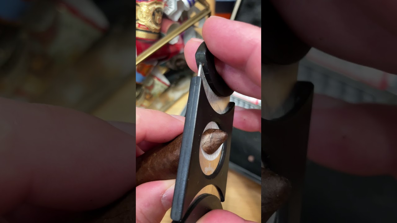 ASMR Quick Review: Diesel Unlimited Maduro Torpedo 