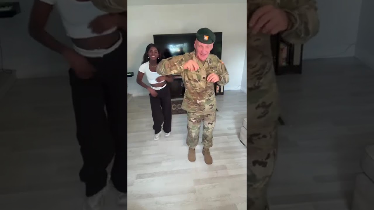 Dancing in Uniform | Bailando en Uniforme 