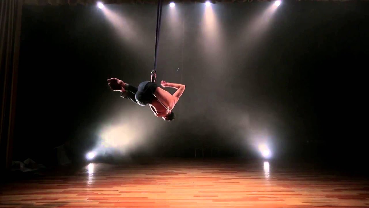 Circo contempor&aacute;neo TR&Aacute;NSITO CINCO