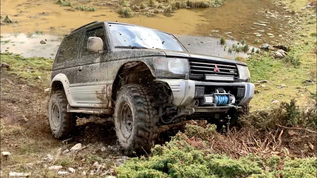 OFF ROAD - MITSUBISHI VS NISSAN VS JEEP *extreme*