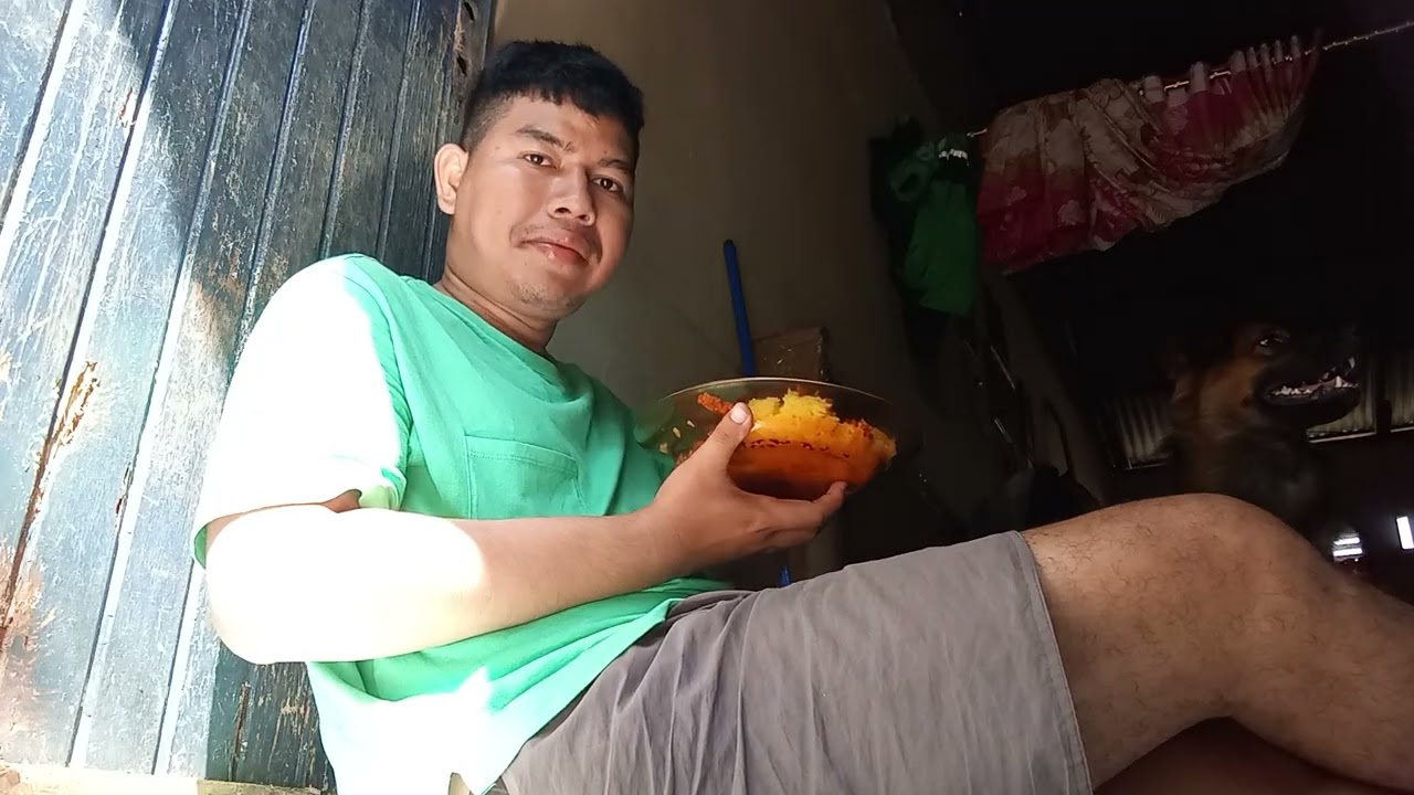 Walaupun cuma makan ini harus tetap bersyukur 