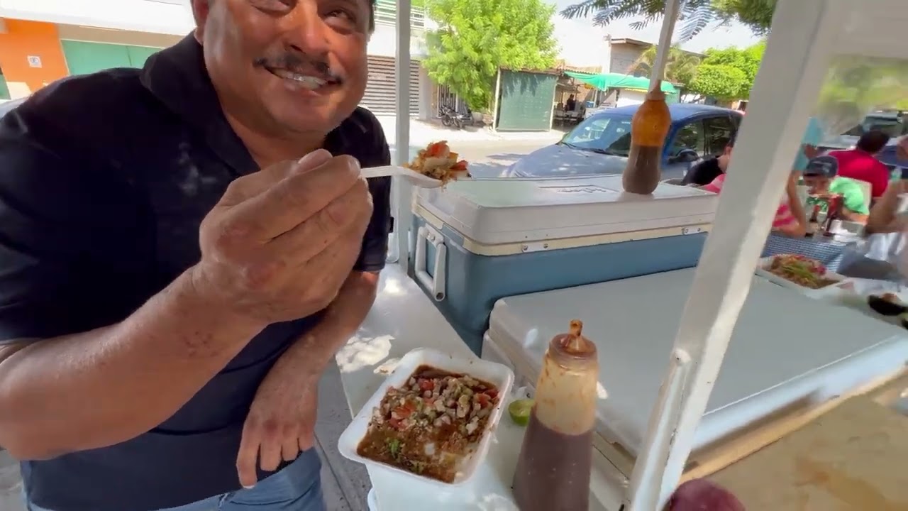 El es el camargo un mariskero muy carismático de la ciudad de los mochis