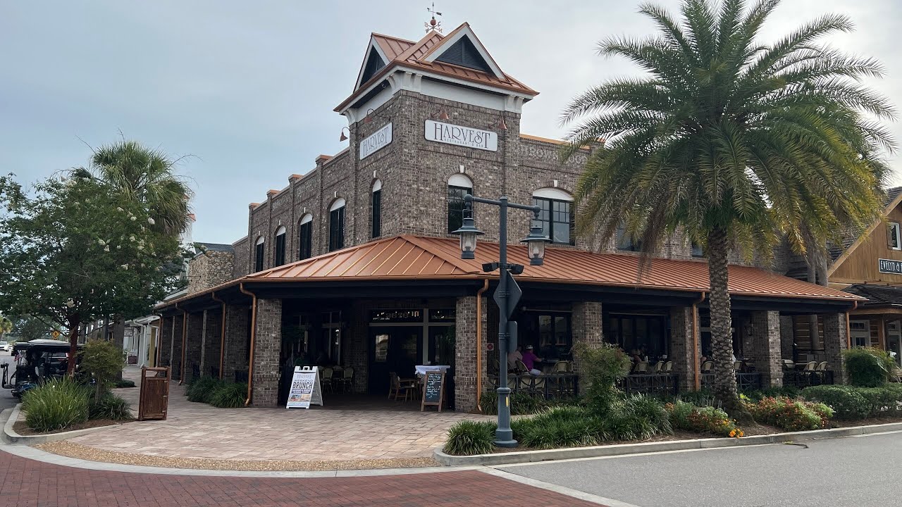 Eating at Harvest Restaurant in Brownwood at The Villages, FL | Places to Eat at The Villages, FL