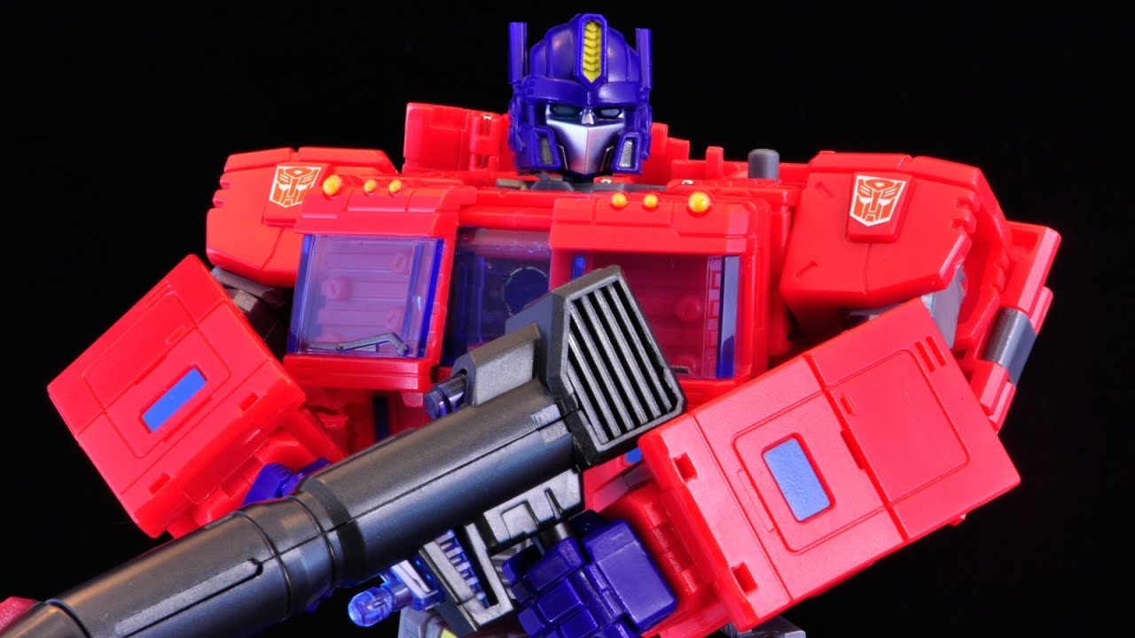 Toyworld TW-02 Orion Review ( AKA IDW Optimus Prime )