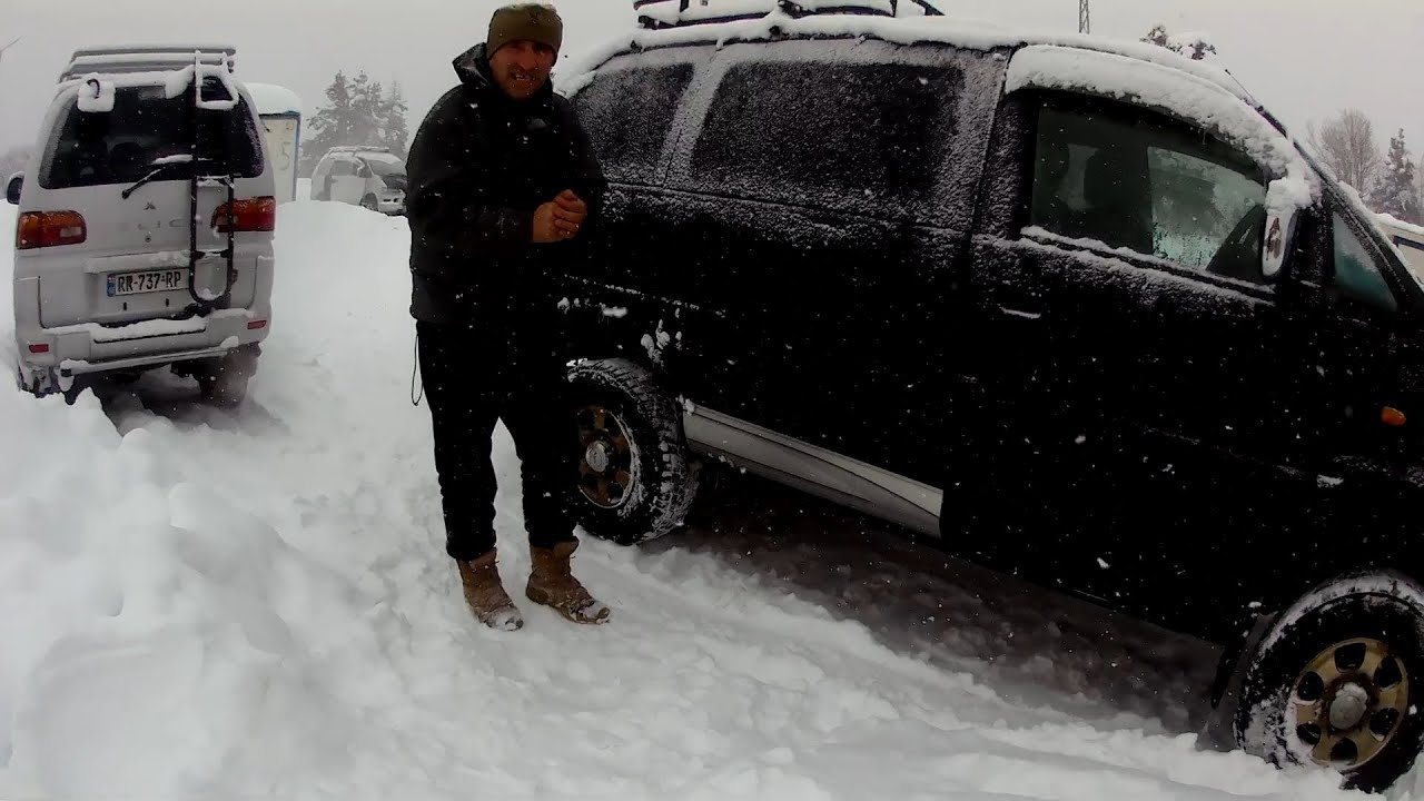 Сдали лыжи в прокат и едем домой