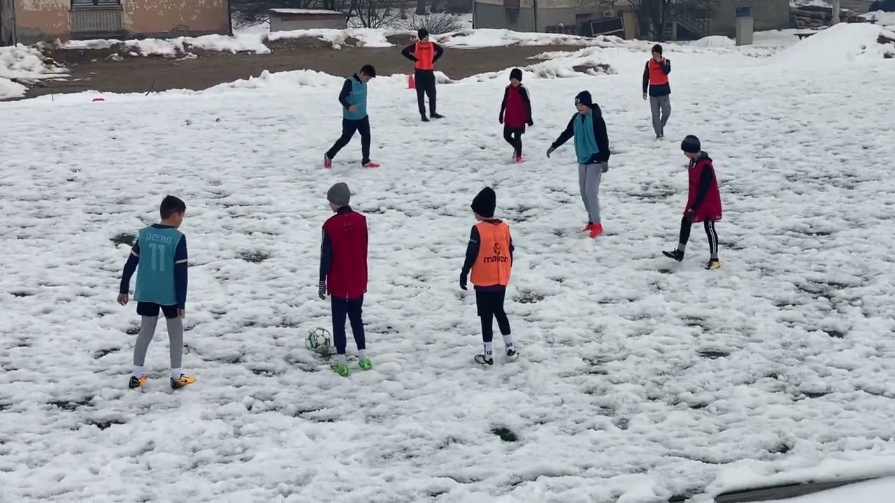 Training mode in the Snow @fkradnik  Coach Zenur Kuric-Pile