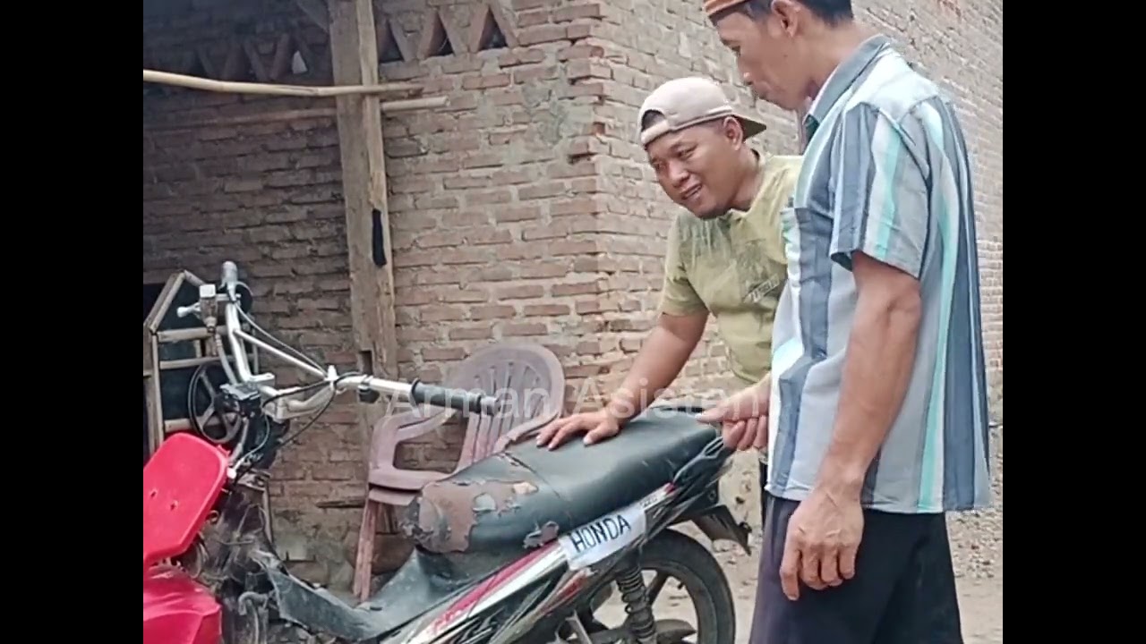 KOMEDI JAWA LAMPUNG // MBAH UMAR SENANG MOTOR BARU