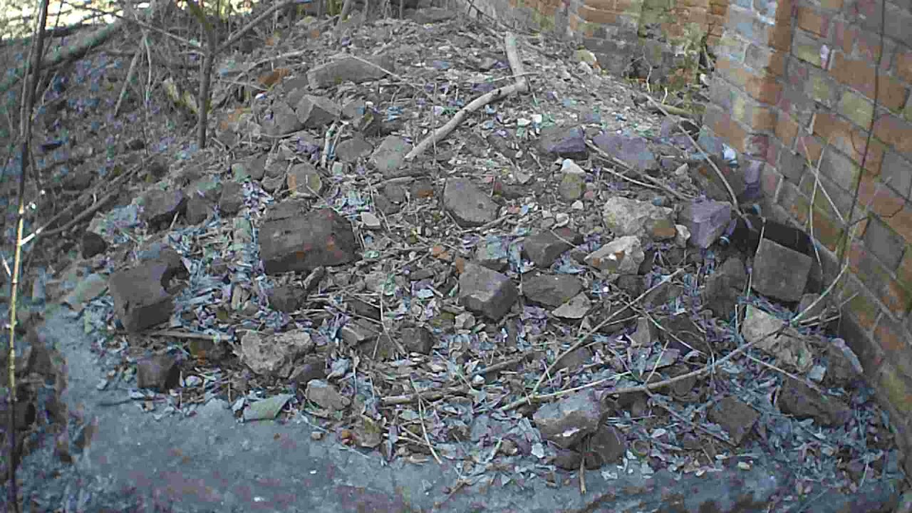 Лисичанск. Заброшенный посёлок. Белый дом. Часть2