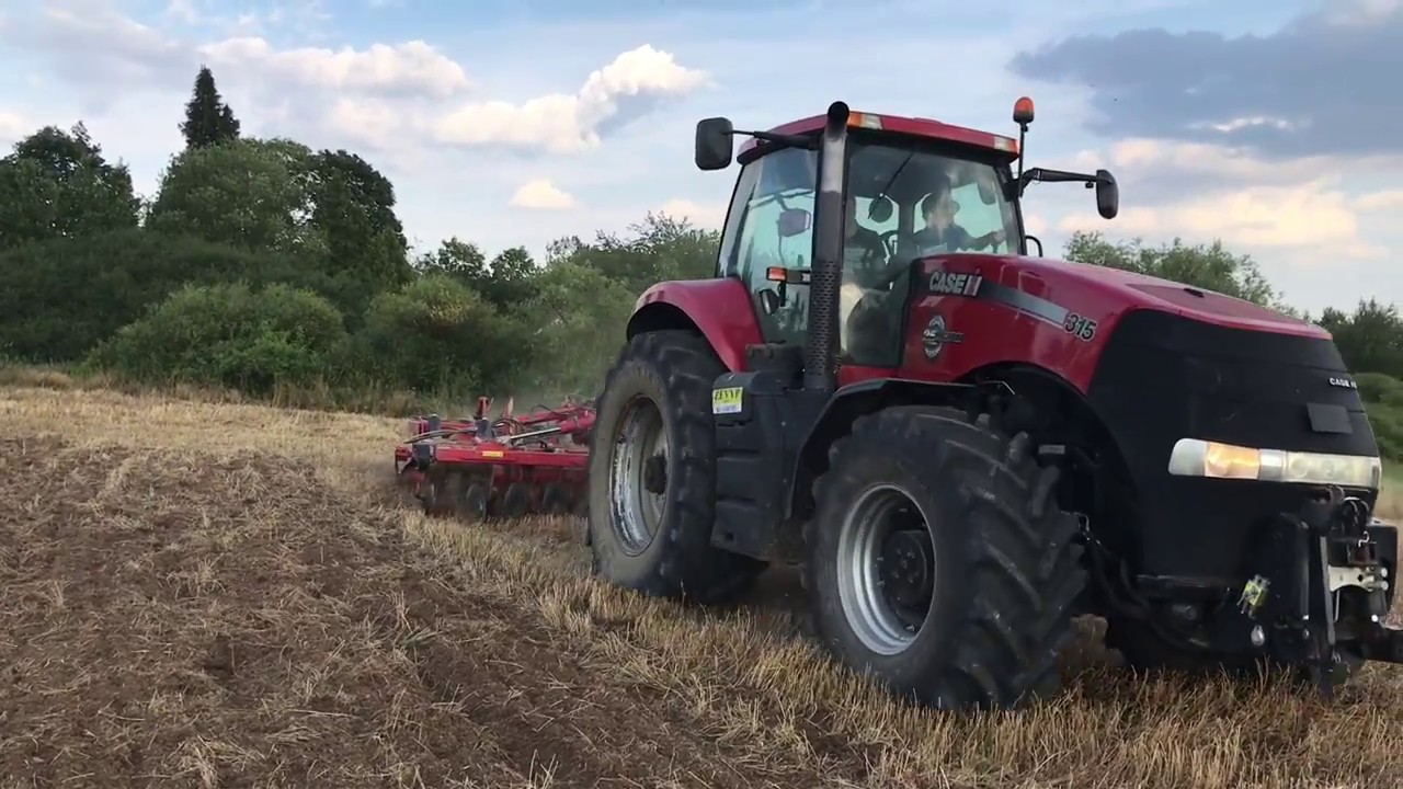 Case Magnum 315 with Horsch Tiger 4MT Bodenbearbeitung 2018