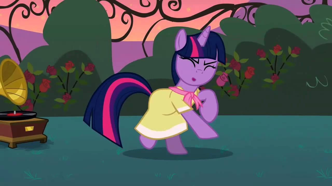 Twilight Sparkle - (dances)