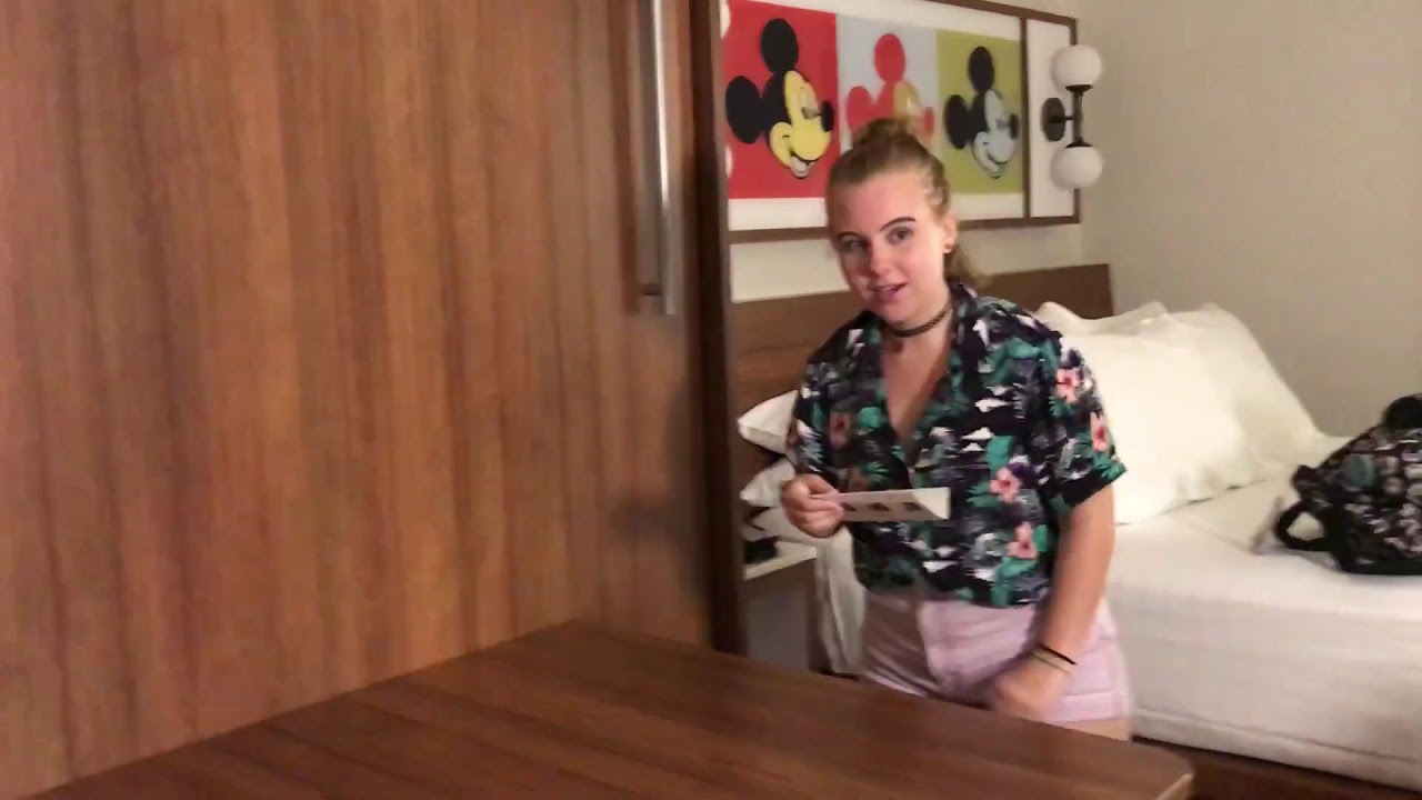 Setting up the Murphy Bed at Disney's Pop Century Resort