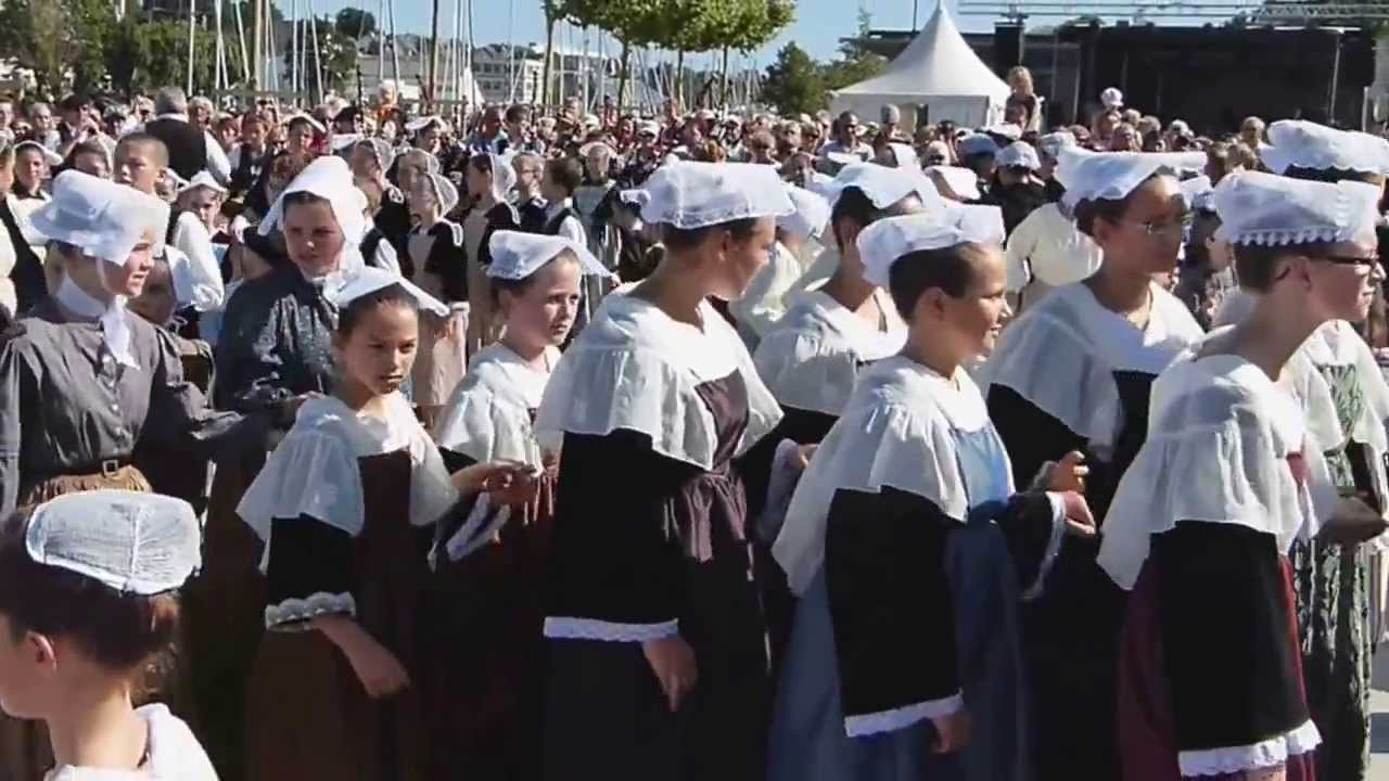 Kas Ha Barh par les enfants fêtes d'Arvor Vannes 14/08/2013