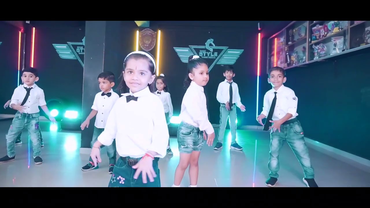 Badtameez Dil | Yeh Jawaani Hai Deewani | Ranbir Kapoor,Deepika Padukone | dance cover  | Kids Batch