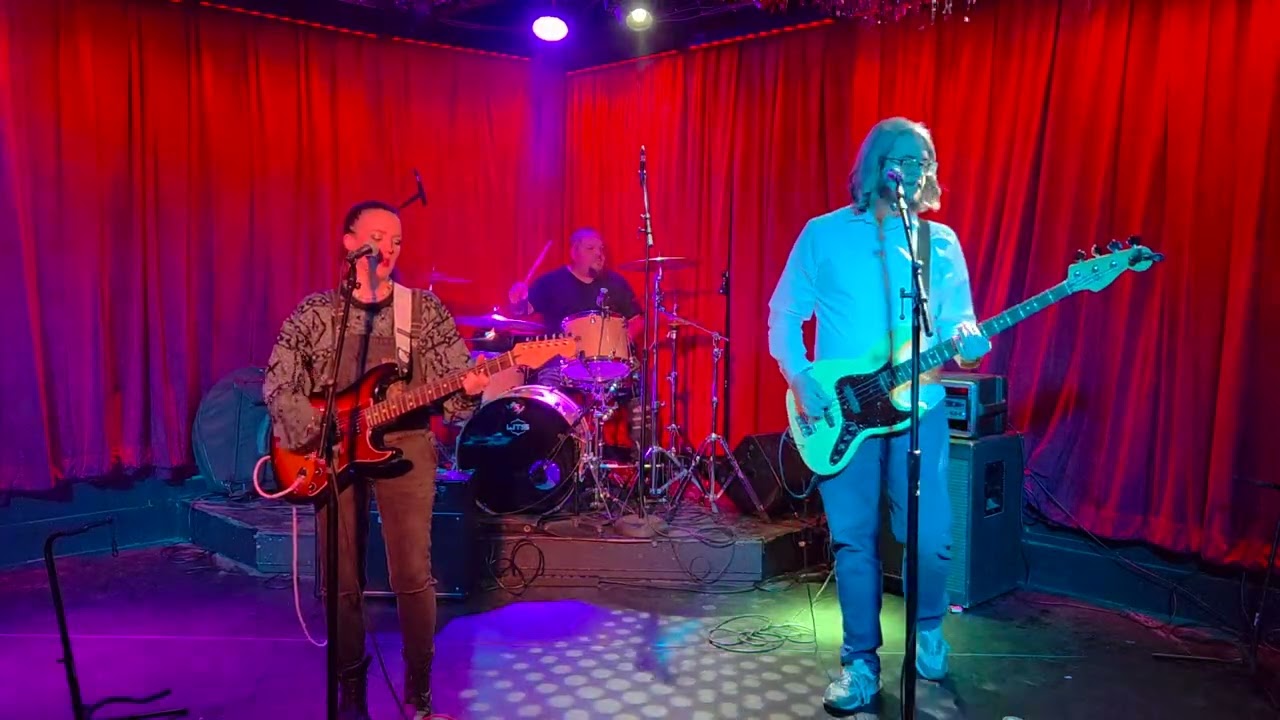 Too much woman - Lucy Claire @ the 5 spot Nashville 