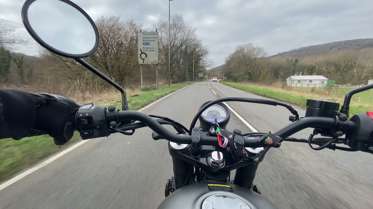 Ride to school (Bullit Hero 50)