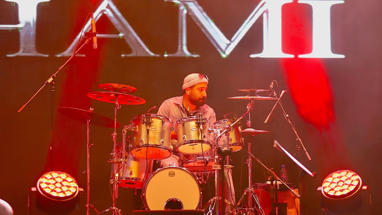 Drumming Live in concert with Hami